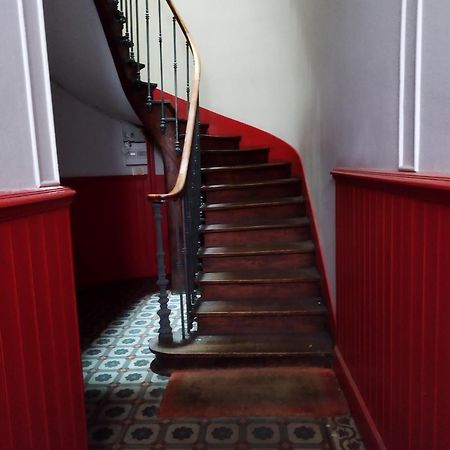 La Casa De Las Flores Тулуза Екстериор снимка