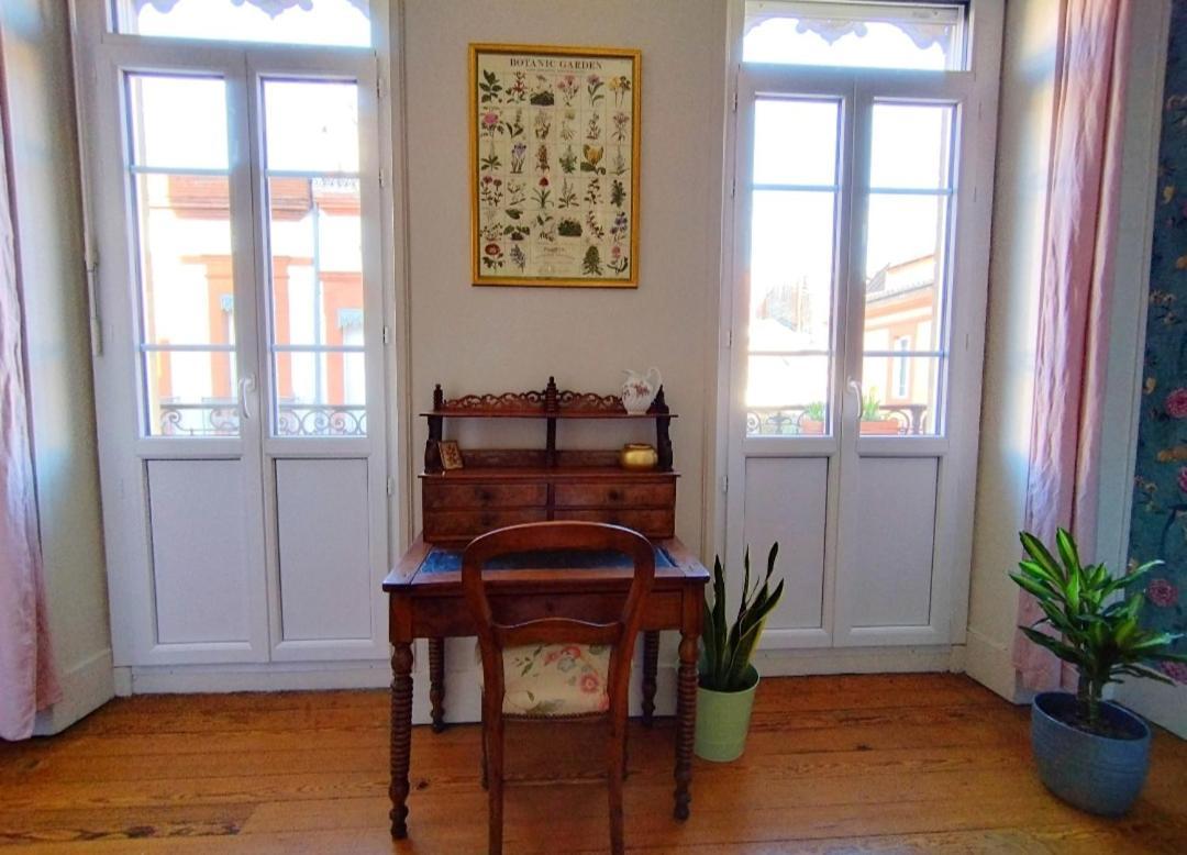 La Casa De Las Flores Тулуза Екстериор снимка